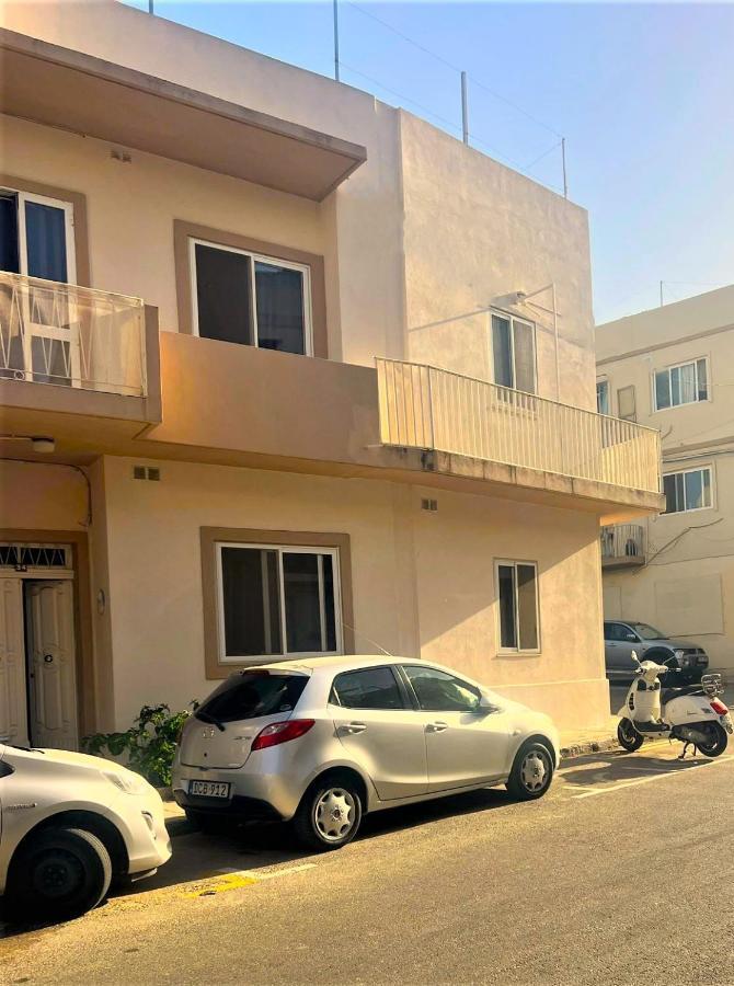 بيركيركارا Smart Hostel المظهر الخارجي الصورة